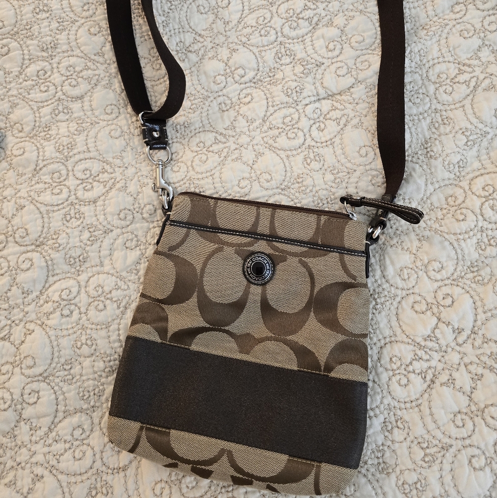 EUC Vintage Coach Crossbody Purse